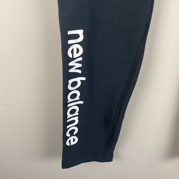 NWT Women New Balance BDry Black Capri Leggings Sz S Gym Running Wicking Workout - Picture 4 of 13